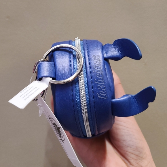 DISNEY PARKS STITCH COIN POUCH KEYCHAIN - Picture 6 of 7